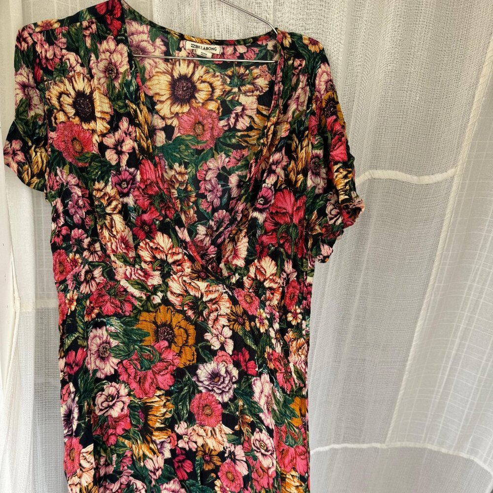 BILLABONG Floral Pattern  Dress Size Small